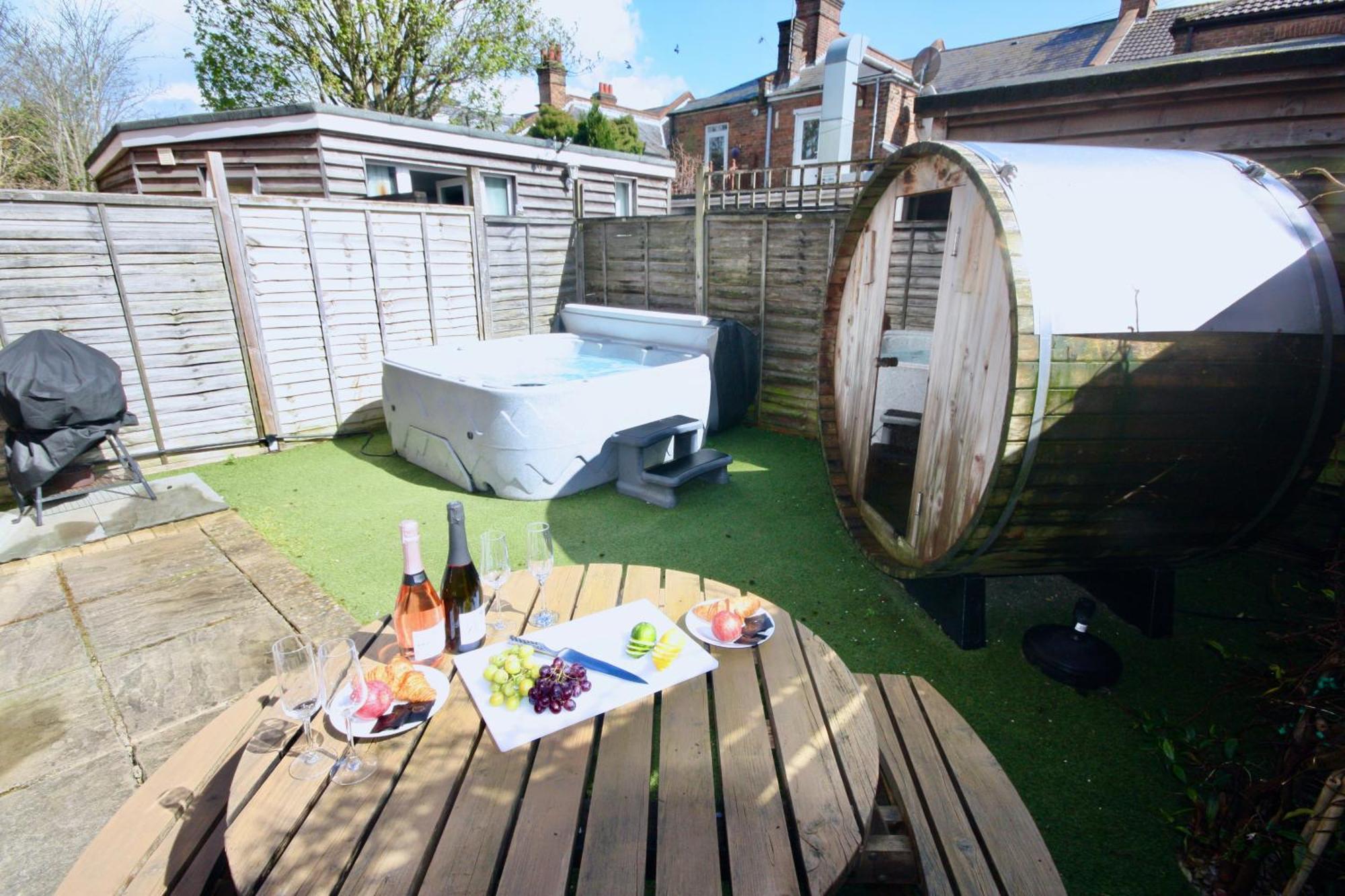 Holiday Home Hot Tub & Sauna Bournemouth Exterior foto