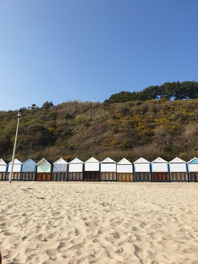 Holiday Home Hot Tub & Sauna Bournemouth Exterior foto