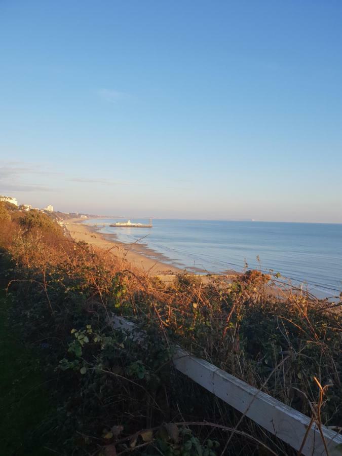 Holiday Home Hot Tub & Sauna Bournemouth Exterior foto